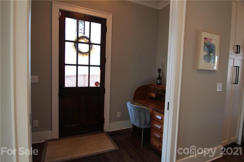 1046 Sedgefield Road Charlotte, NC 28209 - Photo 31 of 36