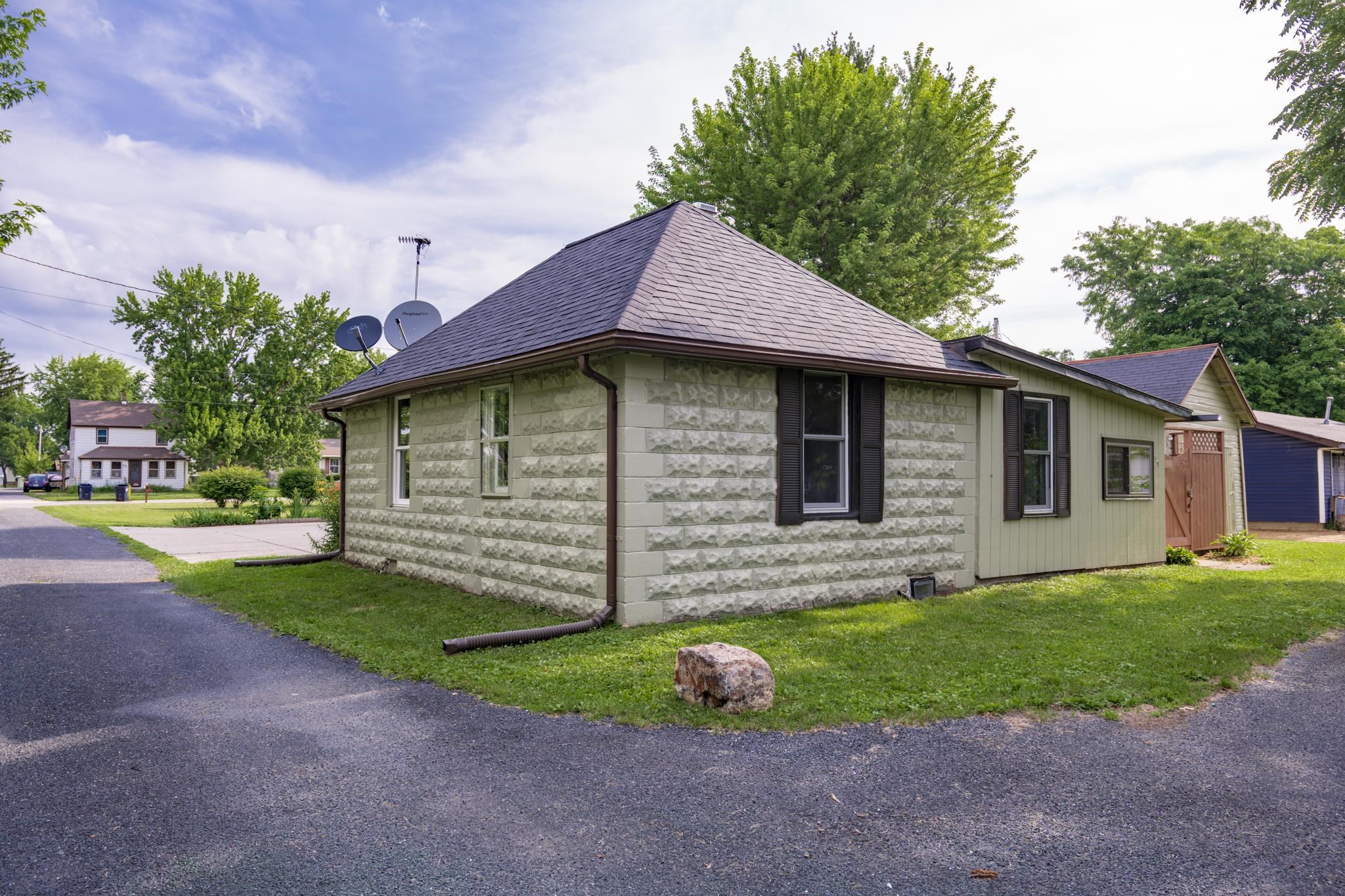 413 Jackson Street Mauston, WI 53948 - Photo 22 of 25