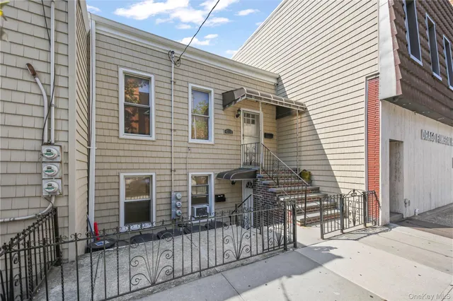 $1,600,000 | 43-12 30th Avenue | Astoria