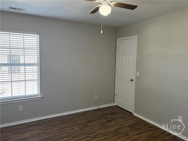 $2,200 | 119 Fairgreen Street, Savannah, GA 31407