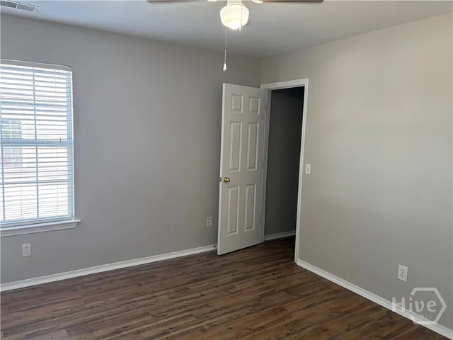 $2,200 | 119 Fairgreen Street, Savannah, GA 31407