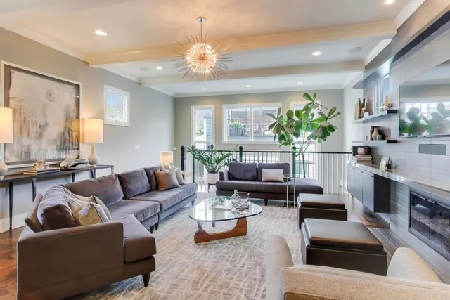 $1,750,000 | 1820 West Farragut Avenue, Chicago, IL 60640