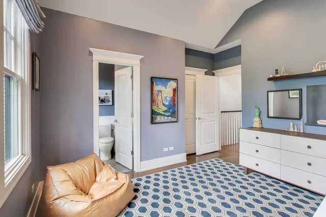 $1,750,000 | 1820 West Farragut Avenue, Chicago, IL 60640