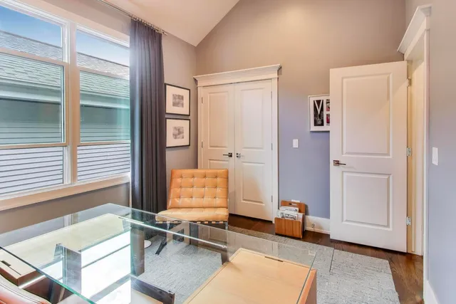 $1,750,000 | 1820 West Farragut Avenue, Chicago, IL 60640