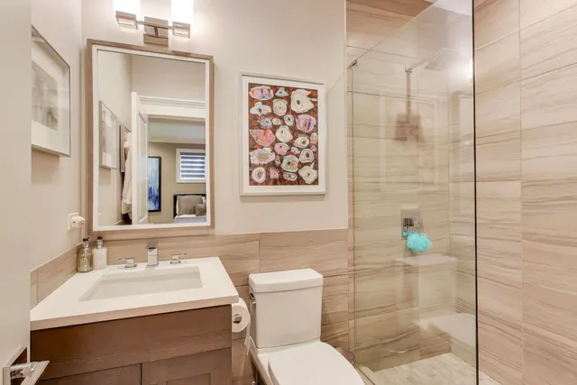 $1,750,000 | 1820 West Farragut Avenue, Chicago, IL 60640