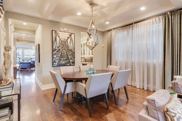 $1,750,000 | 1820 West Farragut Avenue, Chicago, IL 60640