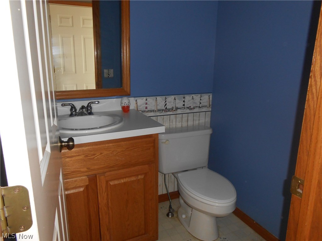 520 Wall Road Wadsworth, OH 44281 - Photo 10 of 31 half bath