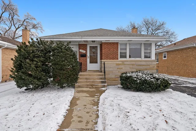 $329,900 | 2439 Ernst Street, Franklin Park, IL 60131