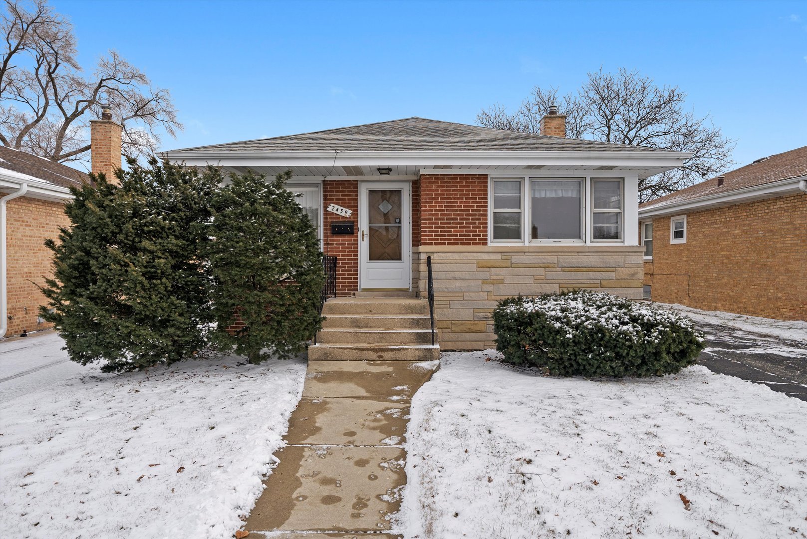 2439 Ernst Street Franklin Park, IL 60131 - Photo 1 of 33