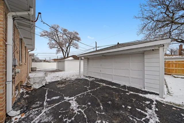 $329,900 | 2439 Ernst Street, Franklin Park, IL 60131