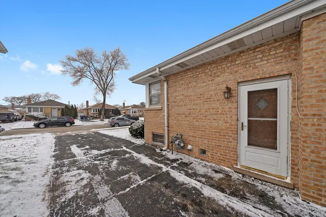 $329,900 | 2439 Ernst Street, Franklin Park, IL 60131