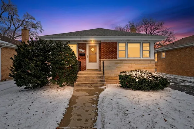 $329,900 | 2439 Ernst Street, Franklin Park, IL 60131