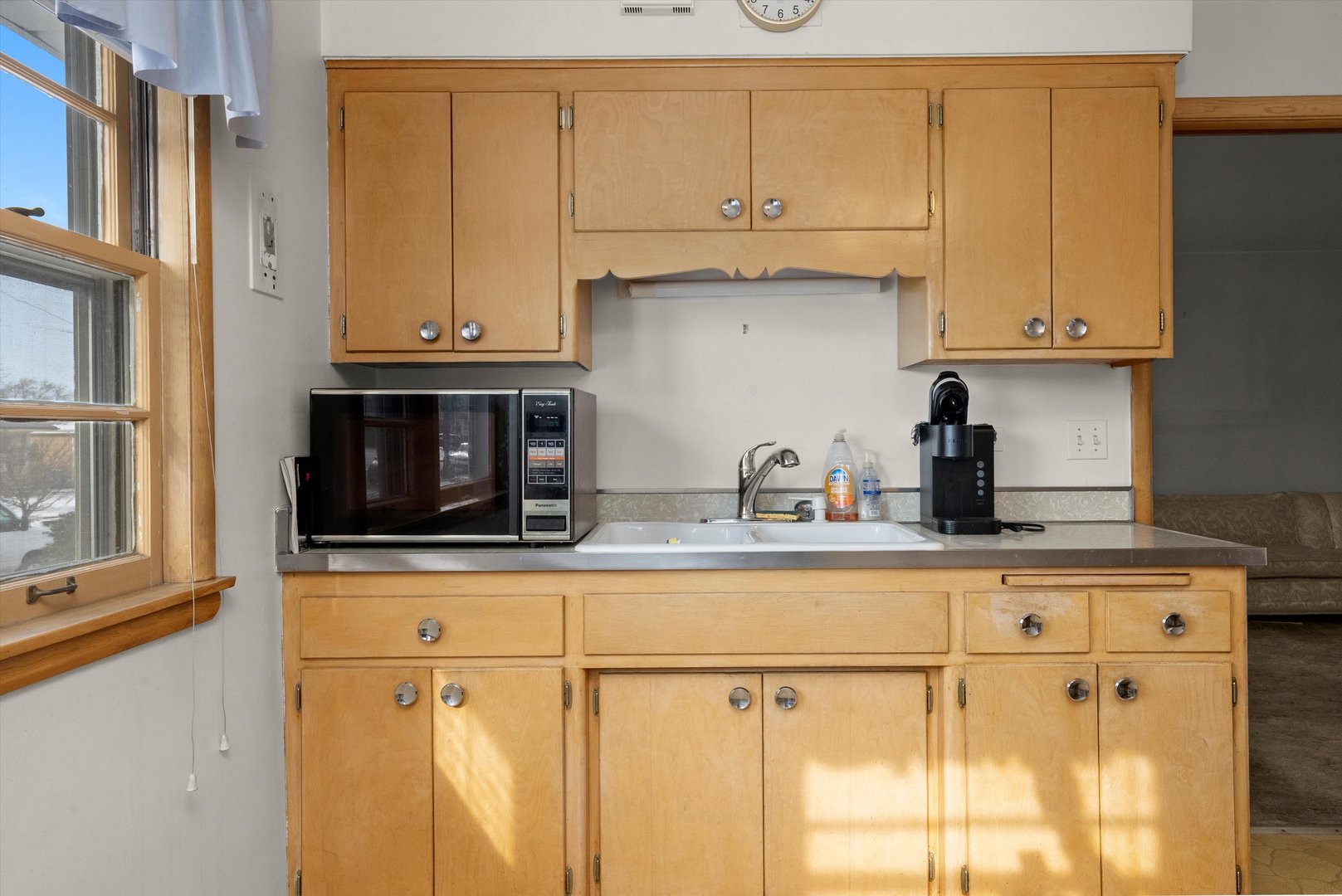 2439 Ernst Street Franklin Park, IL 60131 - Photo 7 of 33