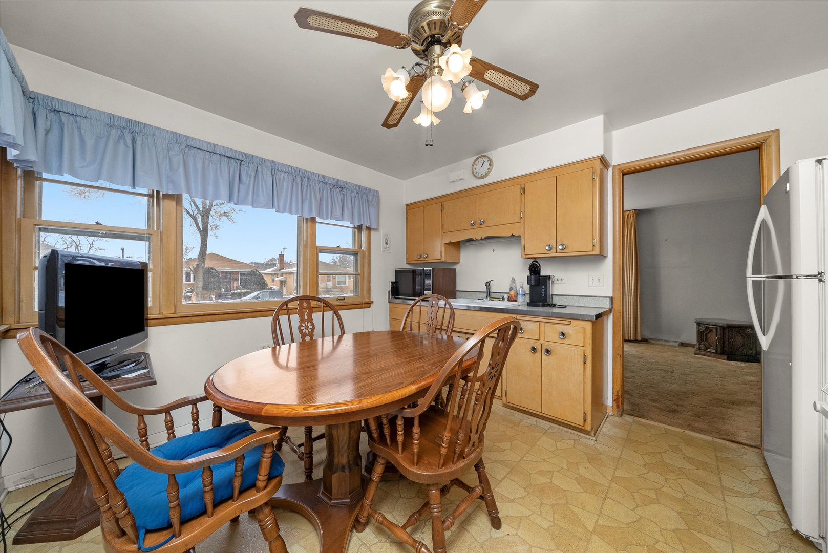 2439 Ernst Street Franklin Park, IL 60131 - Photo 8 of 33