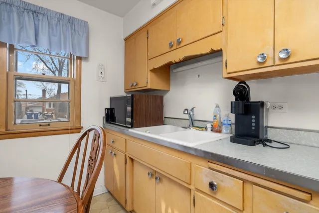 $329,900 | 2439 Ernst Street, Franklin Park, IL 60131