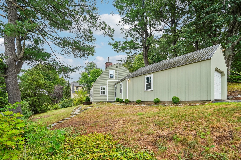 1 Constitution Road Lexington, MA 02421 - Photo 4 of 34 Gallery Image 4