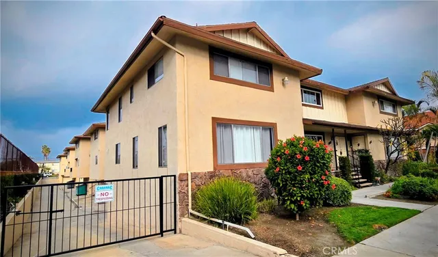 $3,200 | 10353 Downey Avenue, Downey, CA 90241
