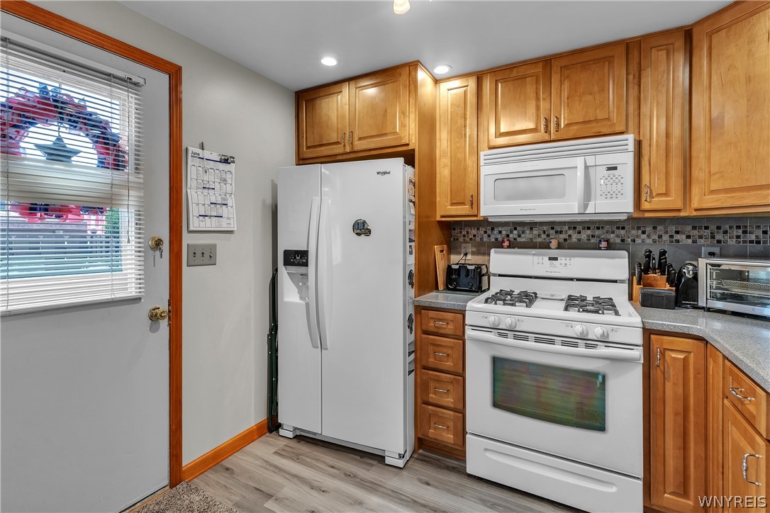 631 Skinnersville Road, Unit F Amherst, NY 14228 - Photo 10 of 36