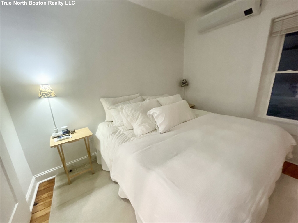 206 Hanover Street, Unit 2 Boston, MA 02113 - Photo 4 of 7