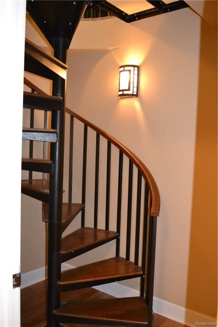 660 Birch Tree Court Rochester, MI 48306 - Photo 16 of 38 16 - Steel Staircase to Bonus - Master 2.JPG