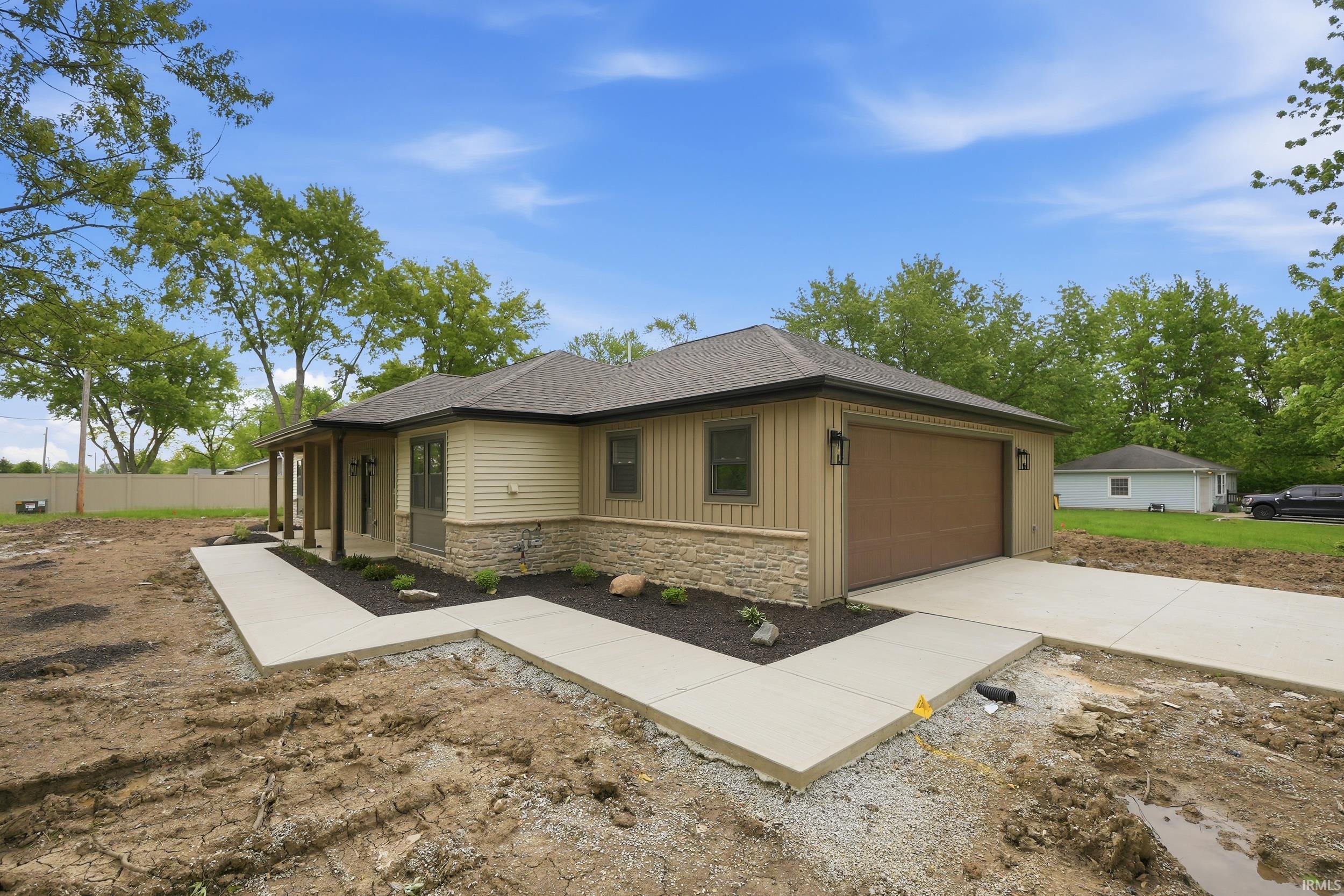 11540 Rickey Lane Fort Wayne, IN 46845 - Photo 2 of 36