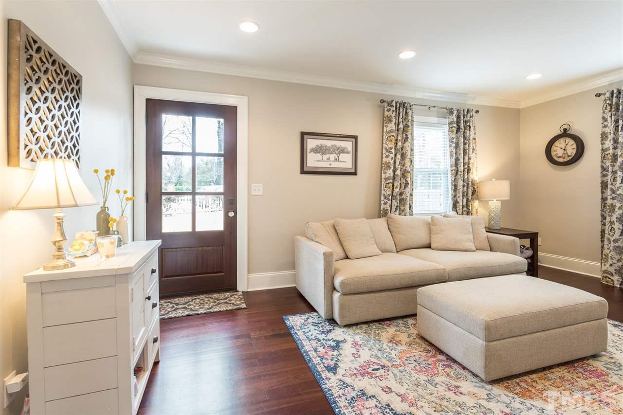 521 Dixie Trail Raleigh, NC 27607 - Photo 3 of 30