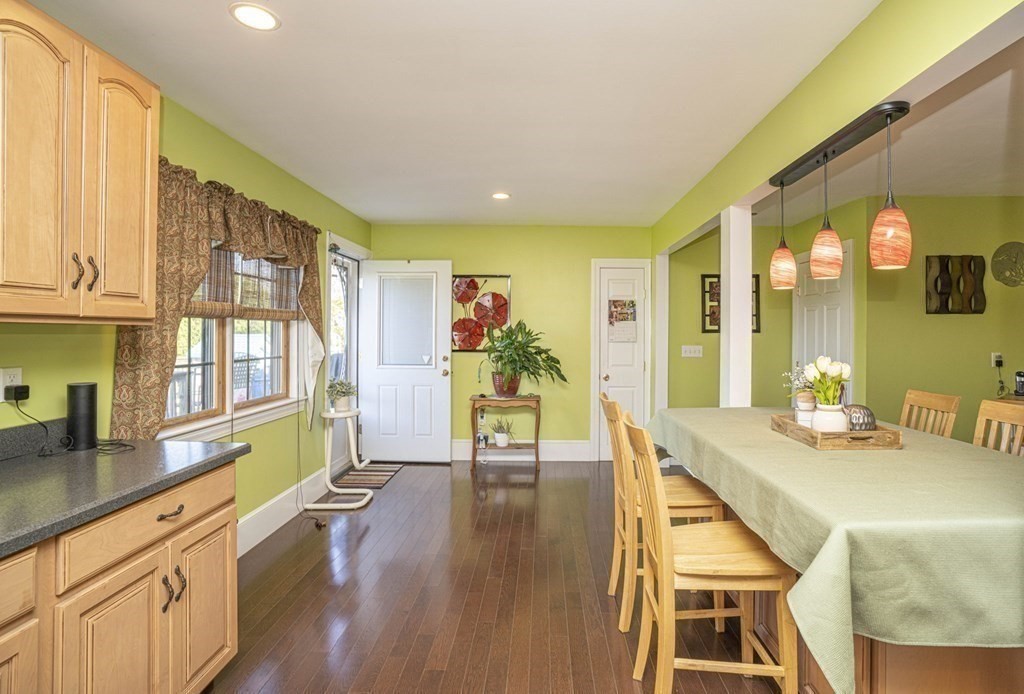332 Alden Road Fairhaven, MA 02719 - Photo 13 of 31