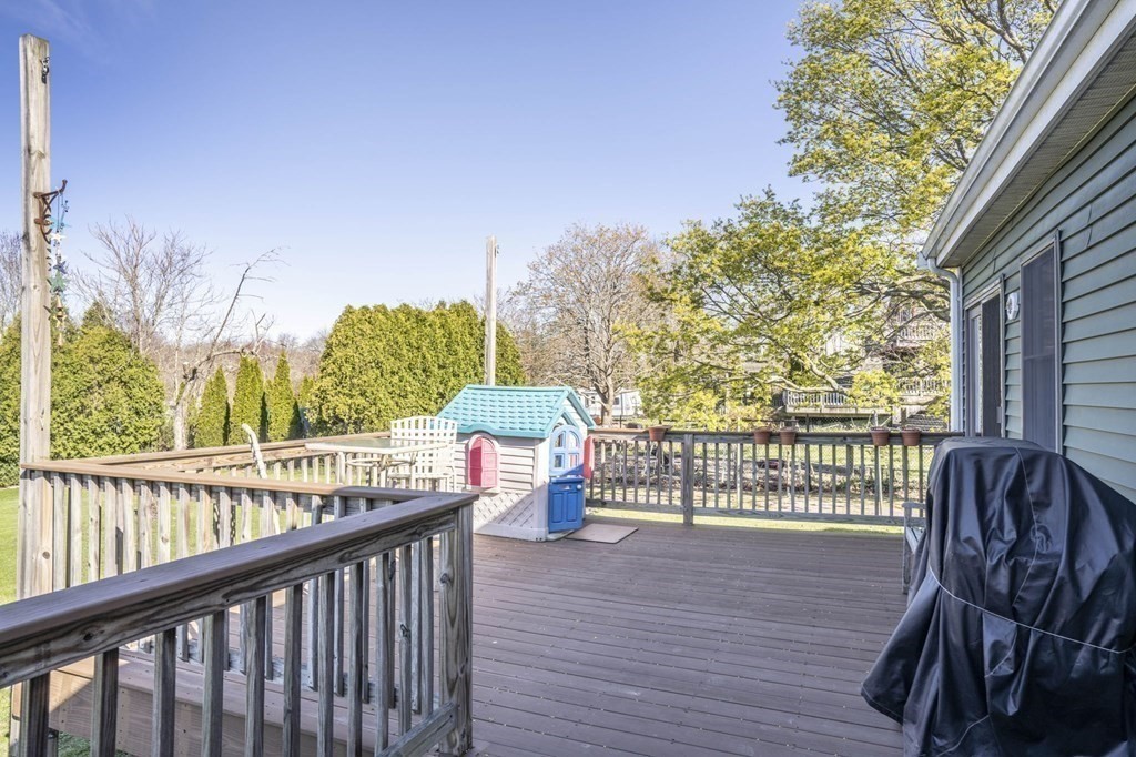 332 Alden Road Fairhaven, MA 02719 - Photo 6 of 31