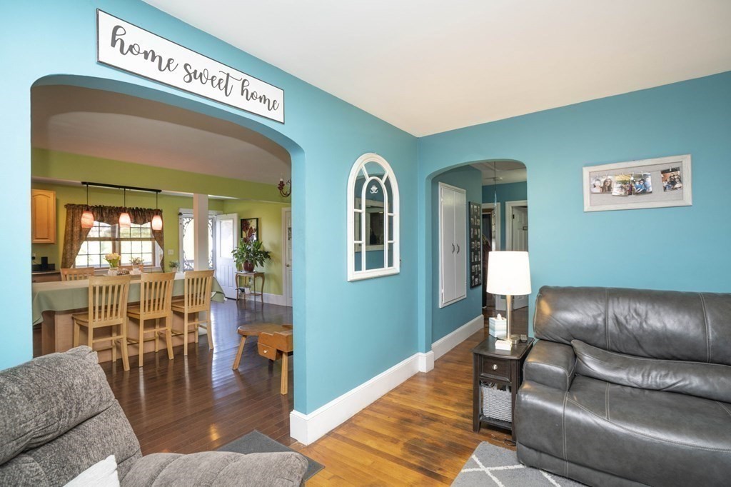332 Alden Road Fairhaven, MA 02719 - Photo 8 of 31