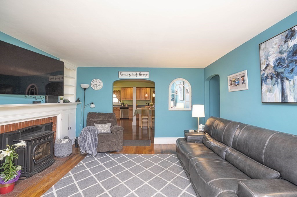 332 Alden Road Fairhaven, MA 02719 - Photo 9 of 31