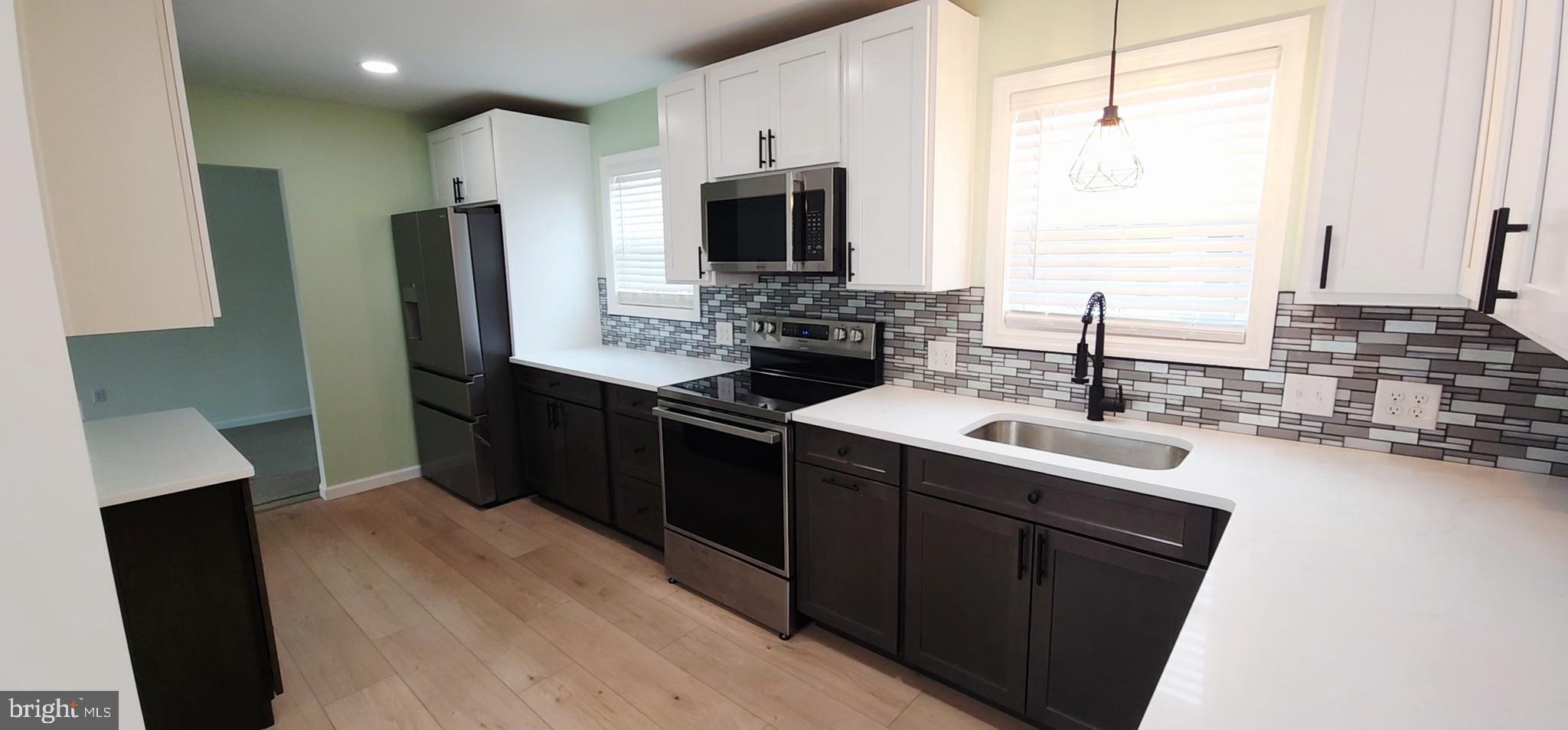 409 East Chestnut Street Cleona, PA 17042 - Photo 6 of 21