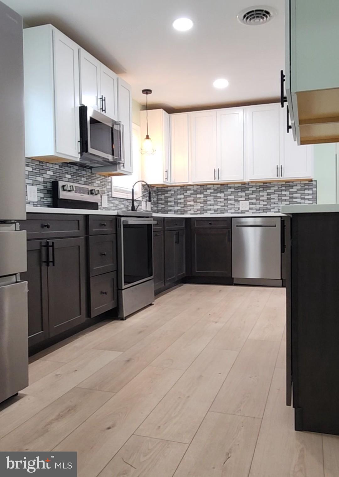 409 East Chestnut Street Cleona, PA 17042 - Photo 8 of 21