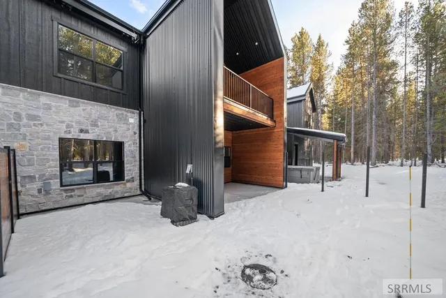 $795,000 | 4355 Yeti Lane, Island Park, ID 83429