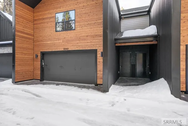 $795,000 | 4355 Yeti Lane, Island Park, ID 83429