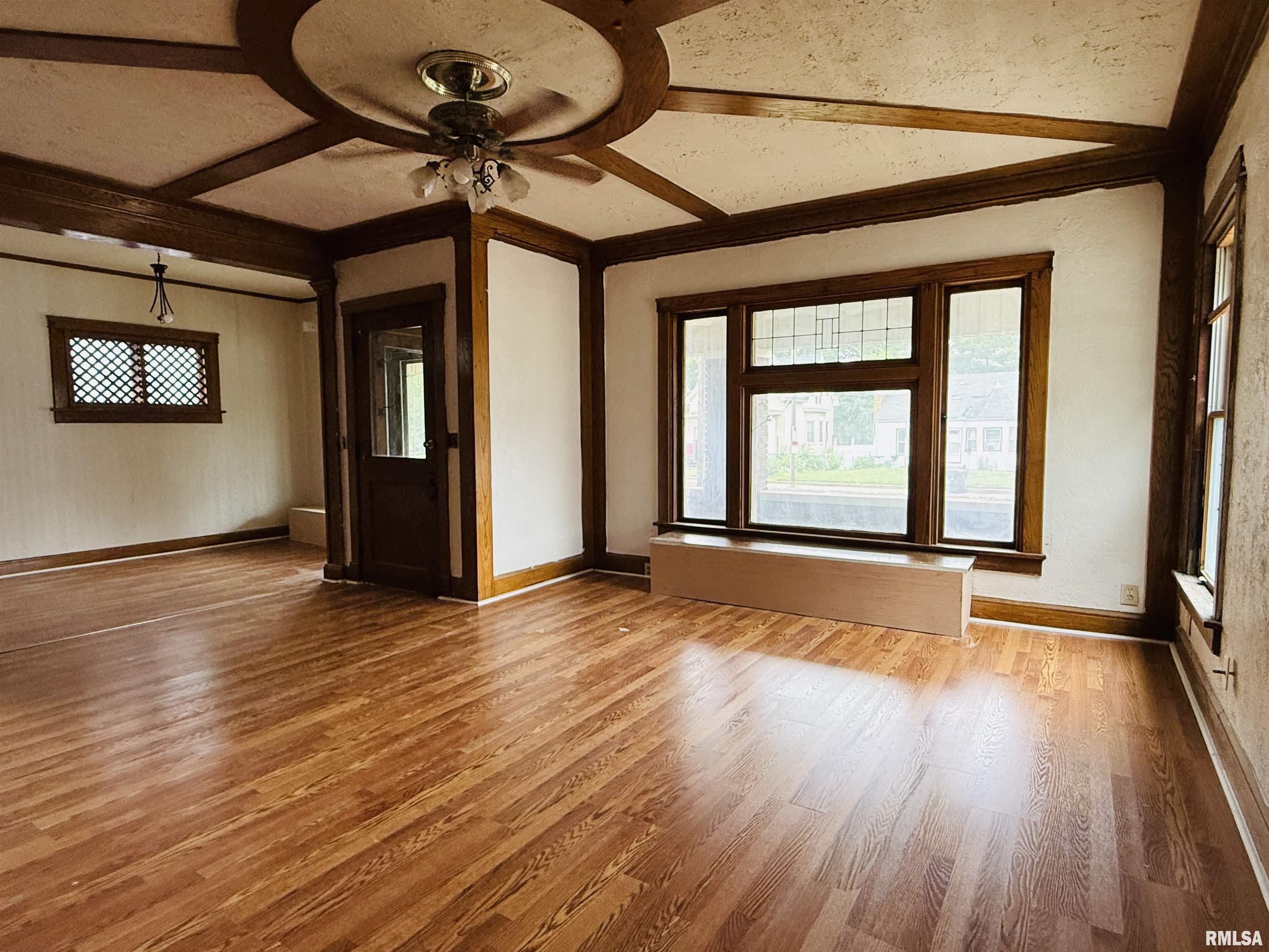 2141 North Prospect Road Peoria, IL 61603 - Photo 12 of 42