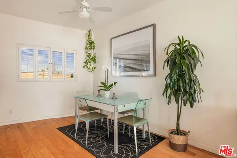 $725,000 | 4242 Stansbury Avenue, Unit 116, Sherman Oaks, CA 91423