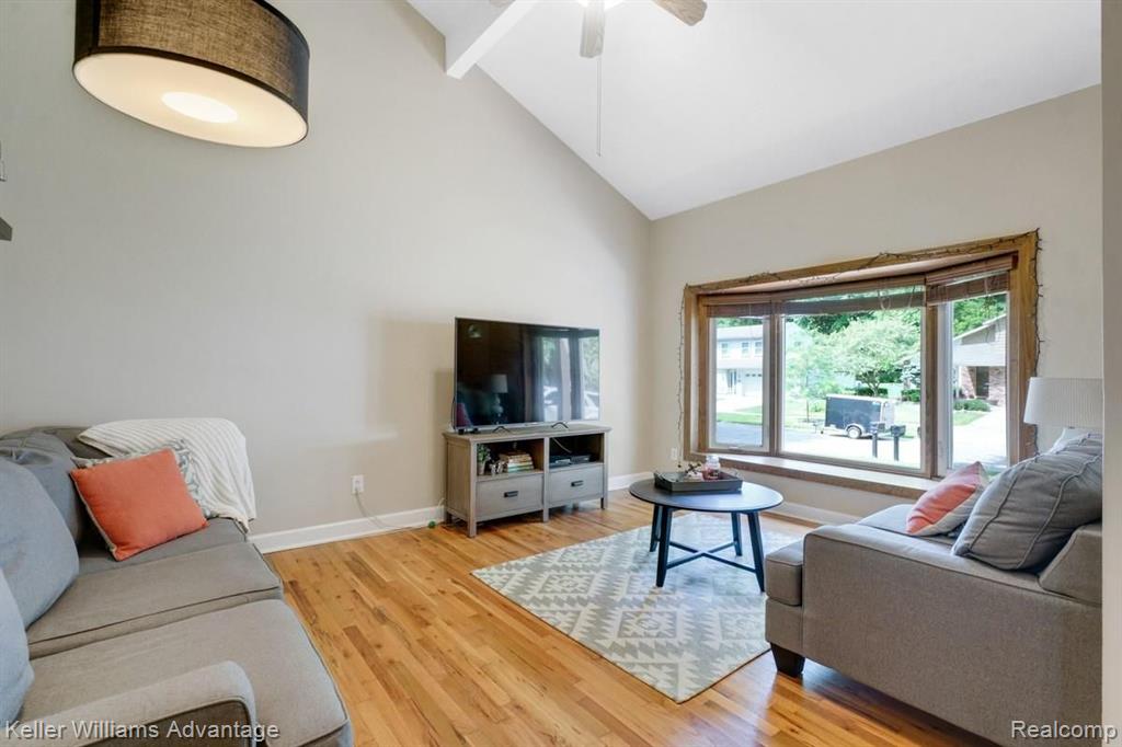 42574 Park Ridge Road Novi, MI 48375 - Photo 8 of 23