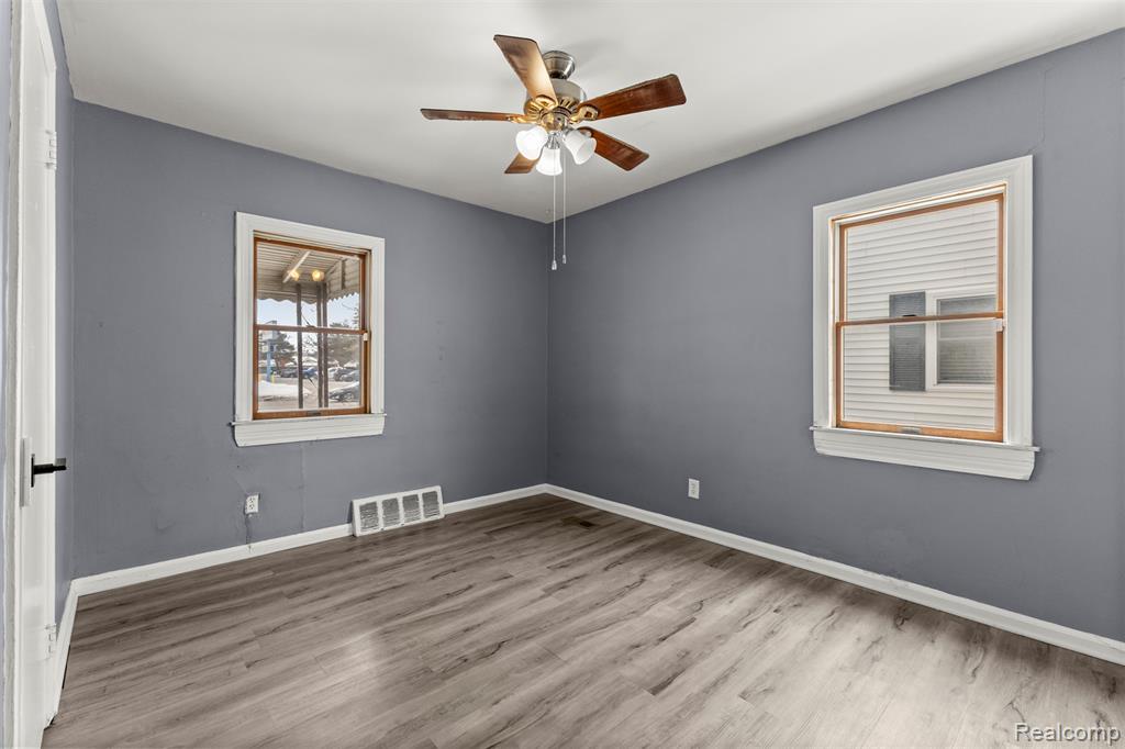 14716 Eureka Road Southgate, MI 48195 - Photo 18 of 42