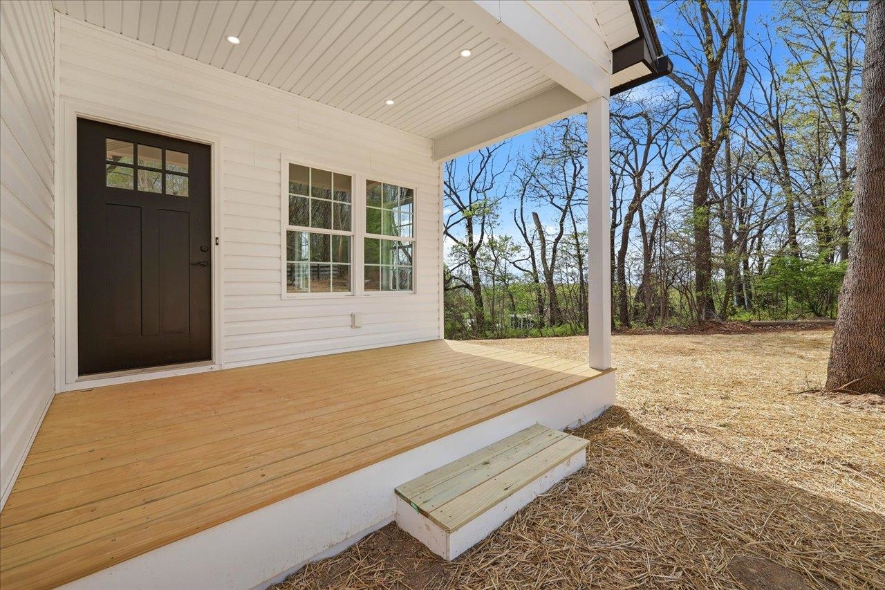 103 Hilltop Terrace Road Staunton, VA 24401 - Photo 3 of 47