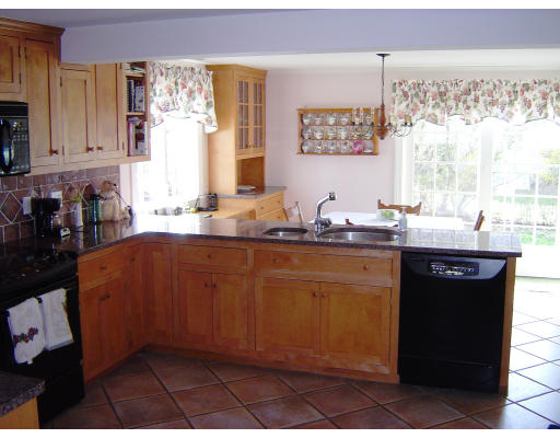 40 Berkshire Road Needham, MA 02492 - Photo 5 of 9