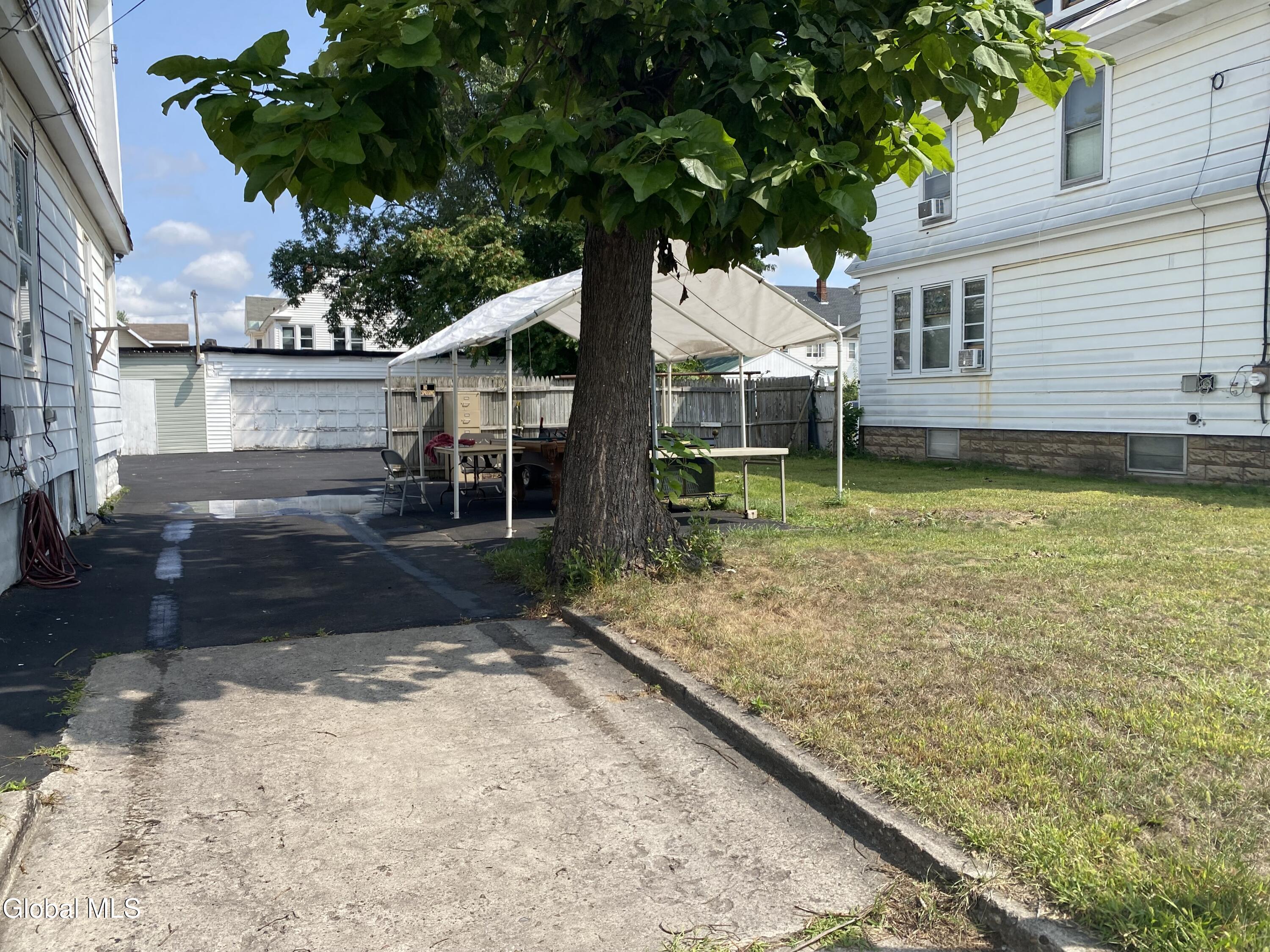 1337 Chrisler Avenue Schenectady, NY 12303 - Photo 5 of 15 IMG_8701 (1)