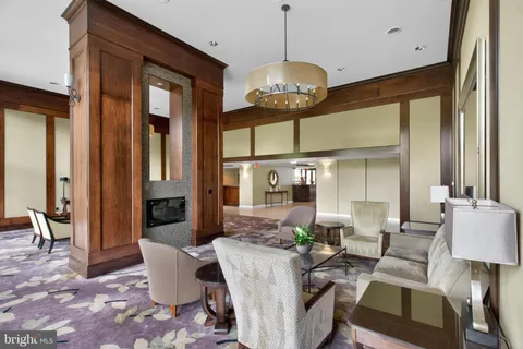 $300,000 | 3001 Veazey Terrace Northwest, Unit 715, Washington, DC 20008