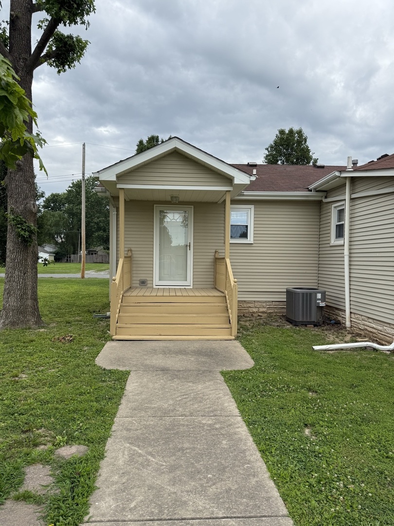 602 West Ray Avenue Christopher, IL 62822 - Photo 4 of 9