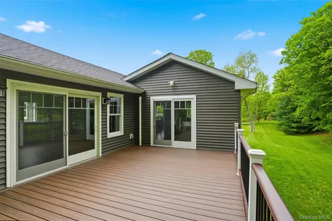 $1,000,000 | 308 Hollow Road, Staatsburg, NY 12580