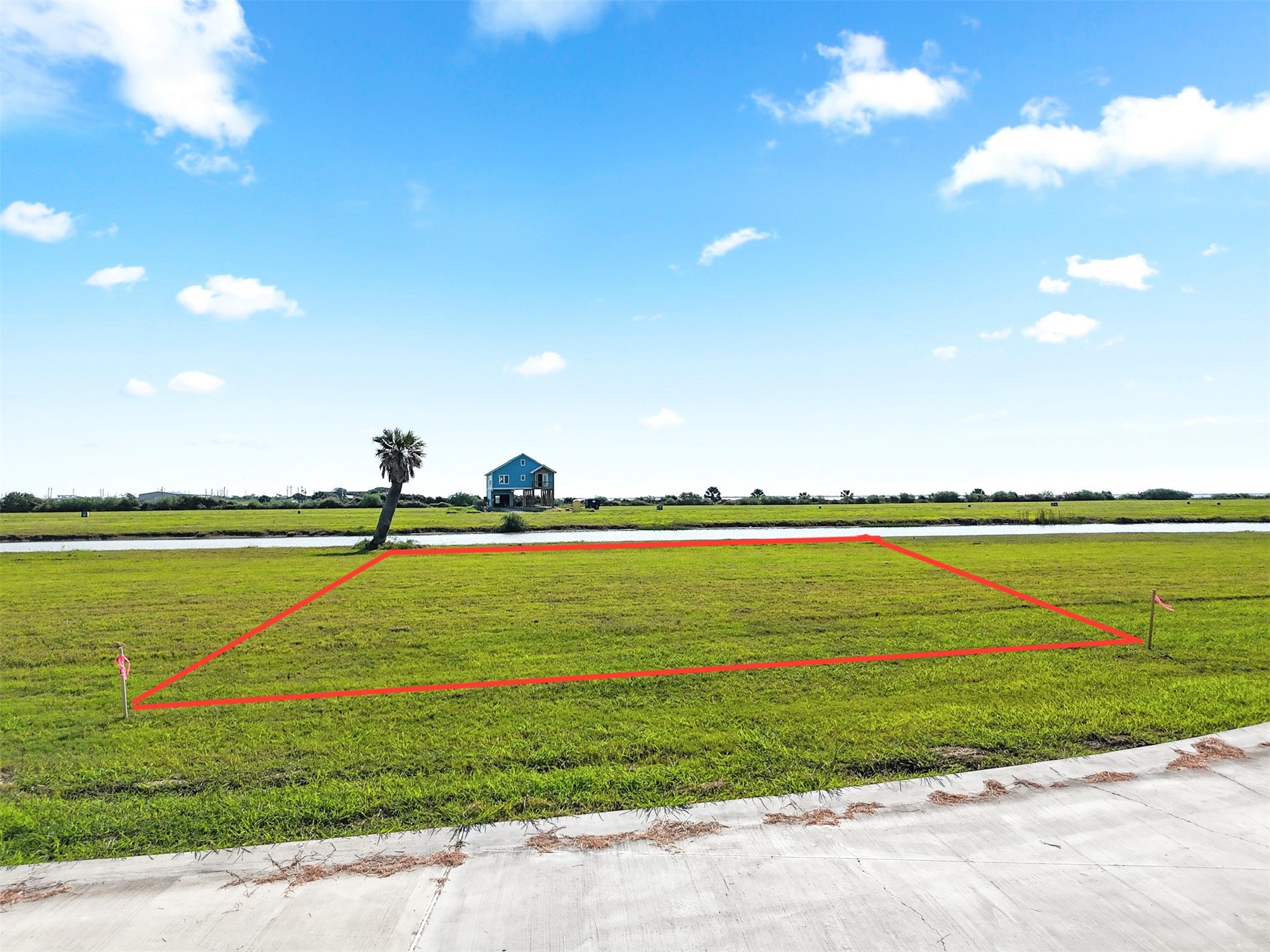 3003 Peninsula Point Drive Palacios, TX 77465 - Photo 6 of 17 a view of an ocean from a balcony