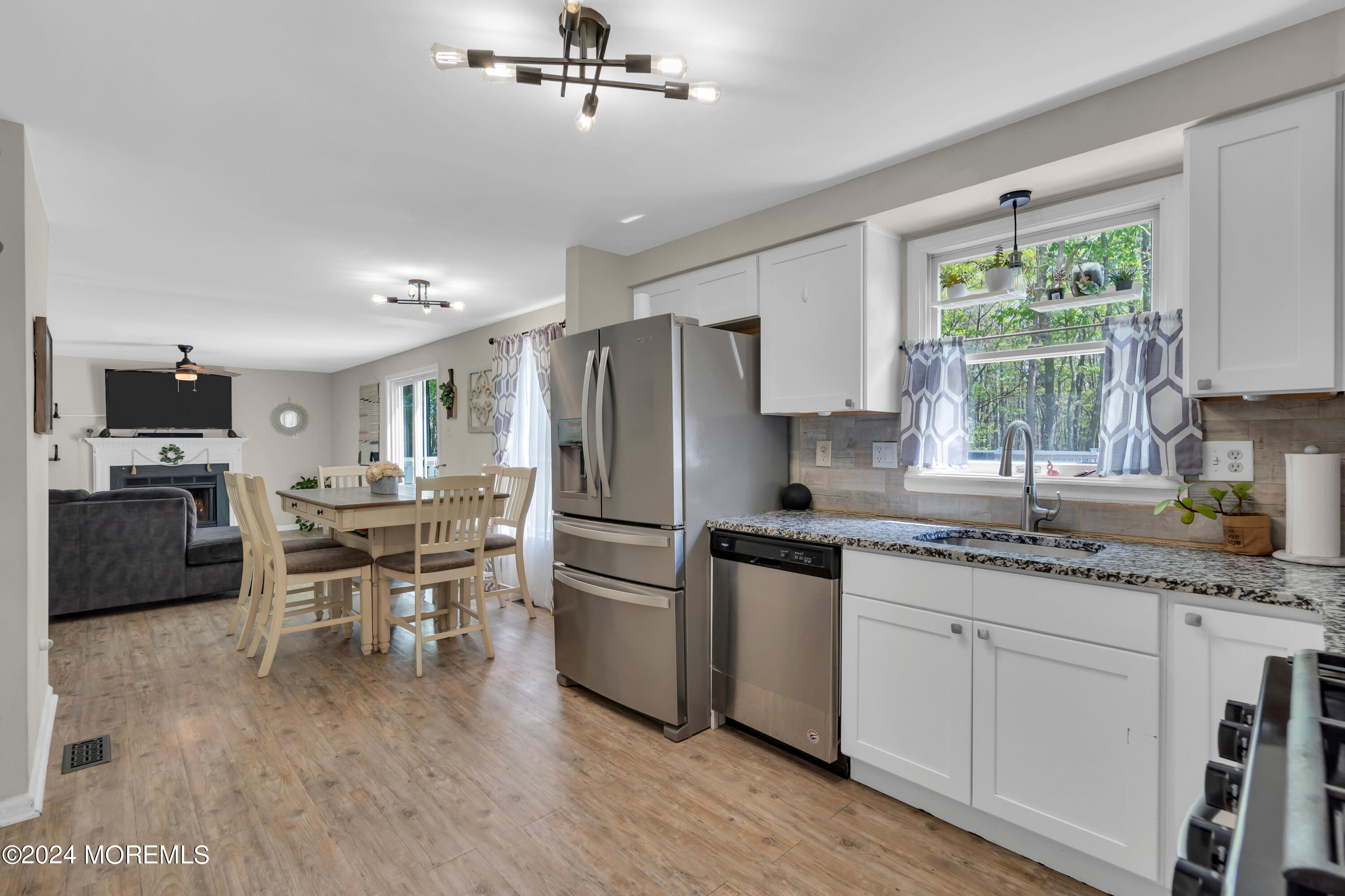 33 Beacon Drive Barnegat, NJ 08005 - Photo 11 of 32 kitchen