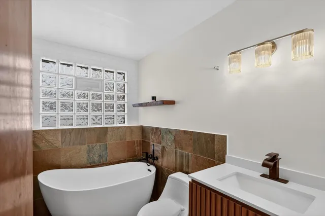 $300,000 | 1500 East Frost Road, Williamston, MI 48895