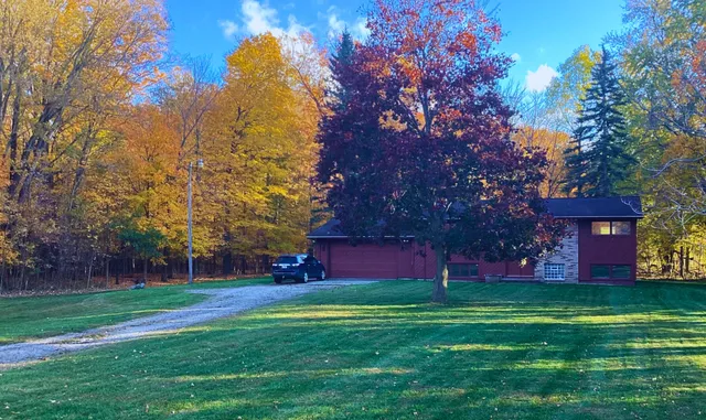 $300,000 | 1500 East Frost Road, Williamston, MI 48895