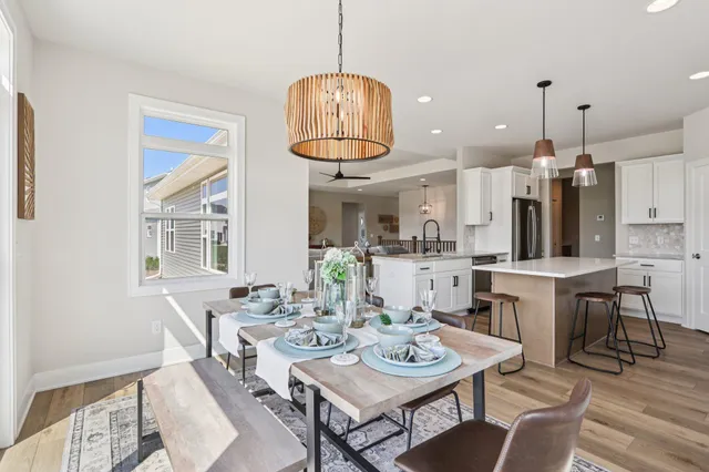 $684,900 | 322 Kiddle Lane, Union Grove, WI 53182