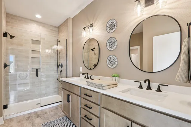 $684,900 | 322 Kiddle Lane, Union Grove, WI 53182